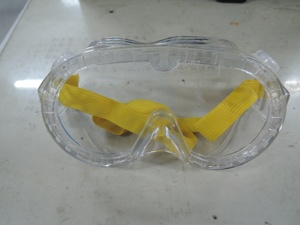 ANSI Chemical Splash Goggle para niños Gafas de seguridad resistentes a impactos para niños - Product Image 3