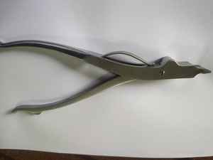 Outil de fractionnement épandeur de fonte chirurgicale épandeur de fonte à trois broches Instrument de retrait de fonte de 9 pouces - Product Image 4