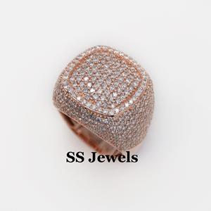 Anillo de Compromiso para Hombre, Diseño Moderno Hip Hop, con Moissanita VVS de Corte Brillante, Chapado en Rodio, con Cúpula Cuadrada y Engaste de Garras, Plata 925 - Product Image 1
