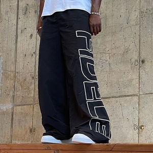 Pantalon de survêtement en nylon à jambe large pour hommes, avec impression de logo personnalisé, style Streetwear, tissu en toile à coupe surdimensionnée - Product Image 3