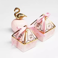 Boîte à Bonbons de Mariage Argent Bleu Marine Vert Rose Rouge et Or Mini Pyramide Diamant Papier Emballage Gemme Triangle Cadeau Boîtes de Faveur
