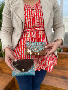 Monedero Rectangular de Piel de Cuero en Relieve para Mujer, Tarjetero de Color Real Hecho a Mano, Bonito y Pequeño - Product Image 4