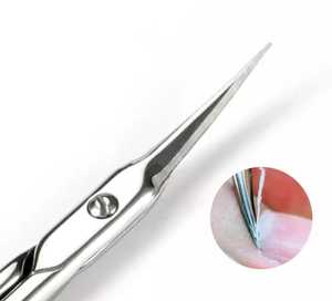 Ciseaux à cuticules de couleur argent manucure ciseaux de beauté/ciseaux à cuticules de ZACHARY INDUSTRIES - Product Image 1