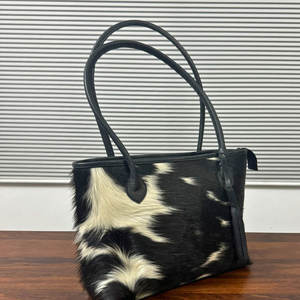 Bolsos de Mano de Cuero Vacuno Personalizados a Bajo Precio para Mujer, Estilo Nuevo 2025, Bolsos Casuales de Cuero Vacuno para Venta en Línea - Product Image 4