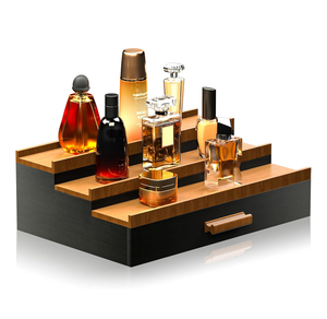 Organizzatore per Profumi a 3 Livelli in Noce Nero Ecologico Moderno con Cassetto Espositore e Supporto Regalo per Fragranze Maschili - Product Image 1