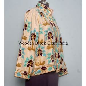 Veste courte d'hiver pour femmes, style vintage, velours crème, motif Suzani bohème, broderie, doublure en coton, matelassée - Product Image 4