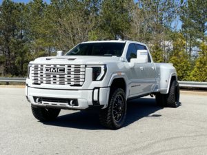 Usado, en Buen Estado, GM_C Sierra 3500HD Denali 2026, Diésel Turboalimentado - Product Image 3