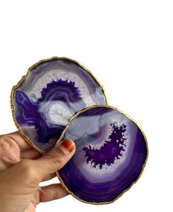 Sous-verre en agate violette avec finition plaquée or polie, design gravé, pierre naturelle du Gujarat - Décoration d'intérieur - Product Image 1