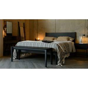 โครงเตียงแบบมินิมอล ทนทาน ทำจากไม้สักแท้ พร้อมขนาดที่ปรับแต่งได้และบรรจุภัณฑ์แบบกำหนดเอง สีดำ/ขาว Daabadi Furnico - Product Image 2