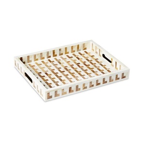 Plateau en nacre classique, conçu pour des intérieurs charmants et des arrangements décoratifs magnifiques - Product Image 2