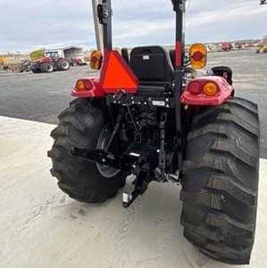 Tractor Compacto Utilitario Agrícola Diésel IH Farmall 45C 70HP 4WD 2026 con Motor y Caja de Cambios - Product Image 6