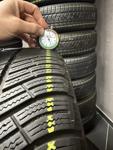 ยางรถยนต์ออลซีซั่น 255/45R19 ยางตันคุณภาพสูง ขนาด 19 นิ้ว สำหรับรถยนต์นั่งส่วนบุคคลและรถ SUV ขายส่ง - Product Image 3