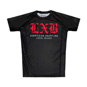 Vente en gros de rashguard de compression unisexe à manches courtes pour MMA et BJJ, imprimé par transfert thermique, respirant, UPF50+, avec empiècements latéraux, 220g - Product Image 1