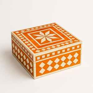 Caja Decorativa de Lujo Hecha a Mano con Incrustaciones de Hueso y Solución de Almacenamiento Personalizada por Global Exports - Product Image 1