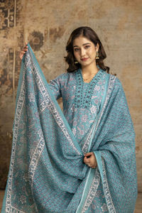 Imprimé Dupatta travail à la main fabricant indien élégant rayonne Kurta pantalon concepteur rayonne Kurta ensemble vêtements ethniques légers - Product Image 5