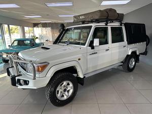 โตโยต้า แลนด์ ครุยเซอร์ LC ปี 2015 รถกระบะแบบดับเบิ้ลแค็บ เครื่องยนต์ดีเซล 4.6 ลิตร ขับเคลื่อน 4 ล้อ - Product Image 5