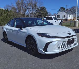 NOUVEAU - Toyota Camry XSE berline 2023 d'occasion en excellent état - Product Image 1