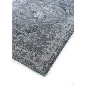 พรมไหมพรมถักมือ Mythos สีเทาและดำ ลายเหรียญตรา ทอแบบเรียบและสไตล์คิลิม สำหรับบ้านหรือทางเดิน-Tra-13528 - Product Image 2