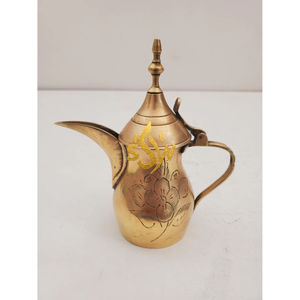 Grabado Acabado Mesa decorativa Café y té Dallah Pot Material de latón macizo Té de lujo Dallah Servir Pot para venta al por mayor - Product Image 2