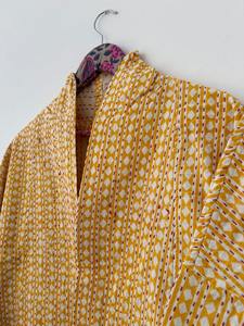 Chaqueta de algodón hecha a mano unisex, abrigo de invierno acolchado Kantha, Kimono frontal abierto, tela estampada, técnicas de punto, bolsillo - Product Image 3