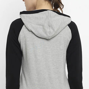 Vente d'usine de survêtement à logo personnalisé de haute qualité pour femmes, ensemble à capuche respirant et décontracté pour l'hiver - Product Image 5