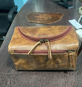 Porte-cartes en bois et en cuir sur mesure Style enveloppe avec fermoir bouton pour les magasins de fournitures de voyage Accessoires en cuir Revente - Product Image 2