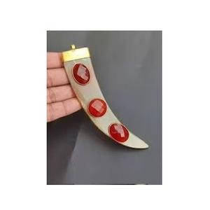 Pendentif en corne de buffle de qualité supérieure, écologique, avec un design artisanal - Product Image 6