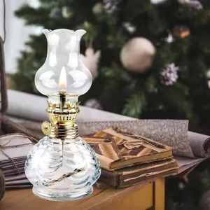 Farol de Vidrio y Latón, Elegante Portavelas Decorativo, Adorno Clásico para el Hogar, Iluminación Ambiental Cálida y Decoración Festiva - Product Image 6