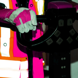 Gants de travail roses de qualité supérieure en cuir de peau de vache gants de travail de jardinage avec cuir de vachette de sécurité - Product Image 5