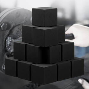 Briquettes de charbon de bois naturel écologiques en coque de noix de coco noire, haute rétention de chaleur, cendres blanches, 2-3 heures sans fumée, haute qualité 100% - Product Image 1