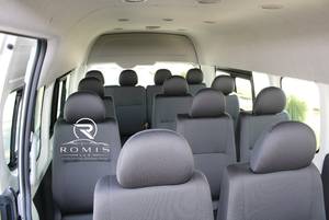 Toyota Hiace Usato Bianco, Furgone Passeggeri con Guida a Sinistra, Tetto Alto, Anno 2021, Veicolo per Trasporto Turistico - Product Image 4