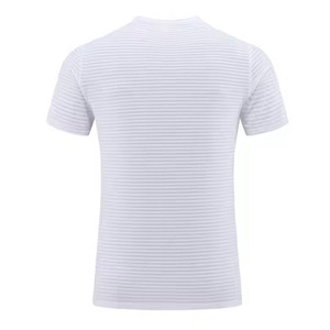 Camiseta deportiva de secado rápido para hombre con logotipo de tu propia marca - Product Image 2
