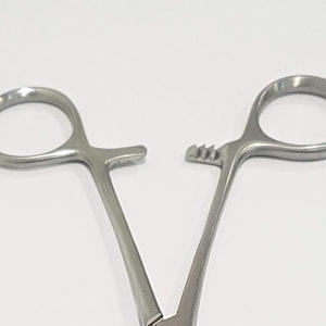 Forceps hémostatiques droits Ochsner Kocher de 20 cm en acier inoxydable, instrument chirurgical manuel pour artères, certifié CE classe I ISO13485 - Product Image 3