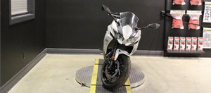 Moto Kawasaki Ninja 650 ABS Argentée 2025 Prête à l'Expédition à Vendre avec Garantie de 3 Ans - Product Image 2