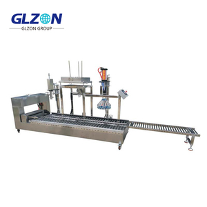 Système de remplissage semi-automatique de 30 L |   Acier inoxydable, résistant à la corrosion avec commande PLC pour machine de remplissage alimentaire et chimique - Product Image 3