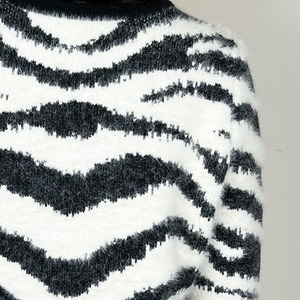 2025 Suéter de punto de diseño personalizado para mujer Cálido transpirable para ropa de invierno de temporada delgada con logotipo delantero y trasero - Product Image 2