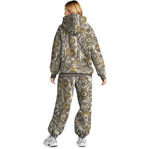 Vêtements de sport tendance avec des impressions colorées personnalisées, ensembles de survêtements imprimés pour femmes, tissu doux et coupe décontractée pour les actives. - Product Image 4