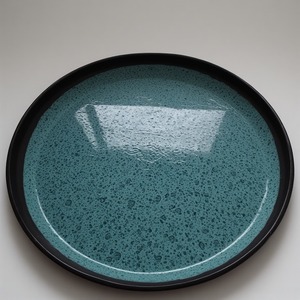 จานชาร์จหินอ่อนเรซิ่นสีเขียวเข้มพร้อมเส้นใยเรซินธรรมชาติสำหรับตกแต่งโต๊ะอย่างหรูหรา - Product Image 2
