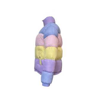 Chaqueta acolchada cálida de arcoíris con cuello alto y cremallera, abrigo de burbujas con capucha, cortavientos de Color bonito para mujer, Invierno - Product Image 4