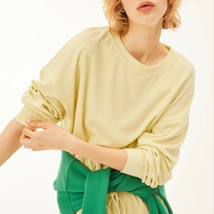 Suéteres de Cuello Redondo para Mujer de Invierno - Logotipo Frontal, Tejido de Felpa, Poliéster/Algodón, Estilo Casual Personalizable - Product Image 3