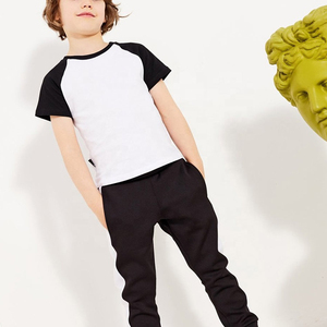 Camiseta de algodón de tacto suave para bebé hecha en fábrica Opción OEM con logotipo personalizado de color sólido liso - Product Image 2