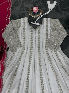 Ensemble Anarkali palazzo exclusif pour femmes, en faux georgette, tons chics, confort intérieur, séquence et broderie, idéal pour les fêtes - Product Image 5