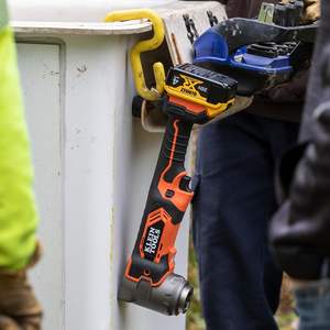 Llave de Impacto Inalámbrica Compacta de 300 Ft-lb con Ángulo Recto, Herramienta Eléctrica de Trinquete (Solo la Herramienta) - Product Image 3