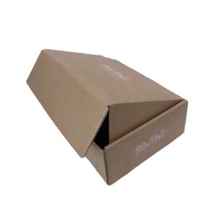 Boîtes en papier ondulé UV de marque privée boîte en carton d'emballage de vêtements de chaussures à montage automatique boîte d'emballage d'expédition à bon prix - Product Image 1