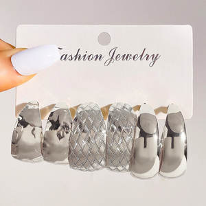 ชุดต่างหูห่วงใหญ่สีทองสไตล์พังก์ใหม่ VKME ดีไซน์เรขาคณิต ทำจากโลหะผสมสังกะสี สำหรับผู้หญิงใส่ไปงานปาร์ตี้ - Product Image 5