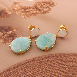 Pendiente de piedra lunar arcoíris natural y amazonita, pendiente de gota hecho a mano de dos niveles, pendiente chapado en oro de 18 quilates de latón macizo - Product Image 3