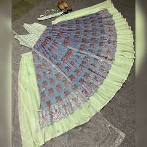 Nuevo diseñador de ropa de boda, ropa de fiesta Lehenga Choli con bordado de secuencia de trabajo para mujeres, vestido de 3 piezas listo para usar - Product Image 2