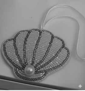 Cuentas de Ágata Musgosa Talladas a Mano - Dijes de 14mm para Collares y Pulseras - Gema Tallada con Diseño de Flor de Ciruelo - Product Image 5