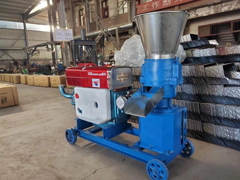 With 15HP Diesel Engine Poultry Feed