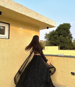 Elegante desgaste de fiesta especial Color negro bordado pesado secuencia trabajo peso ligero Georgette tela Lehenga Choli blusa pieza - Product Image 5